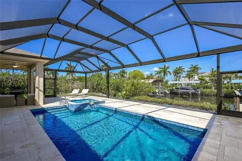 3615 5th Avenue NE Bradenton FL 34208