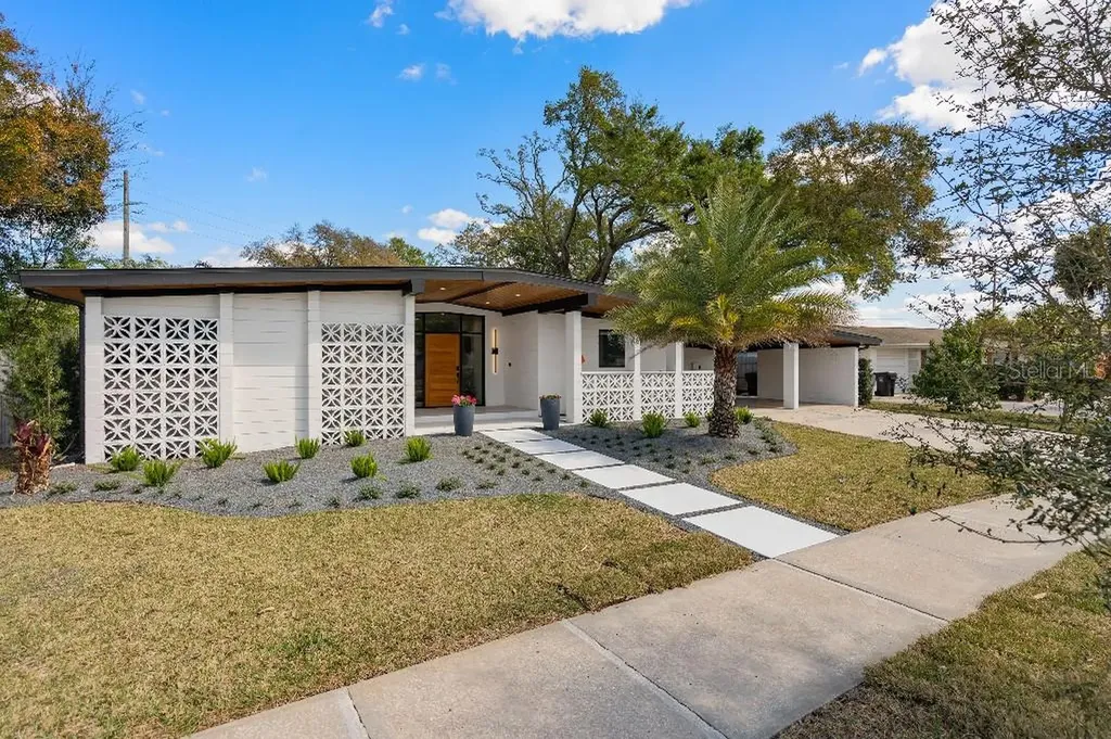 3715 Neptune Drive Orlando FL 32804