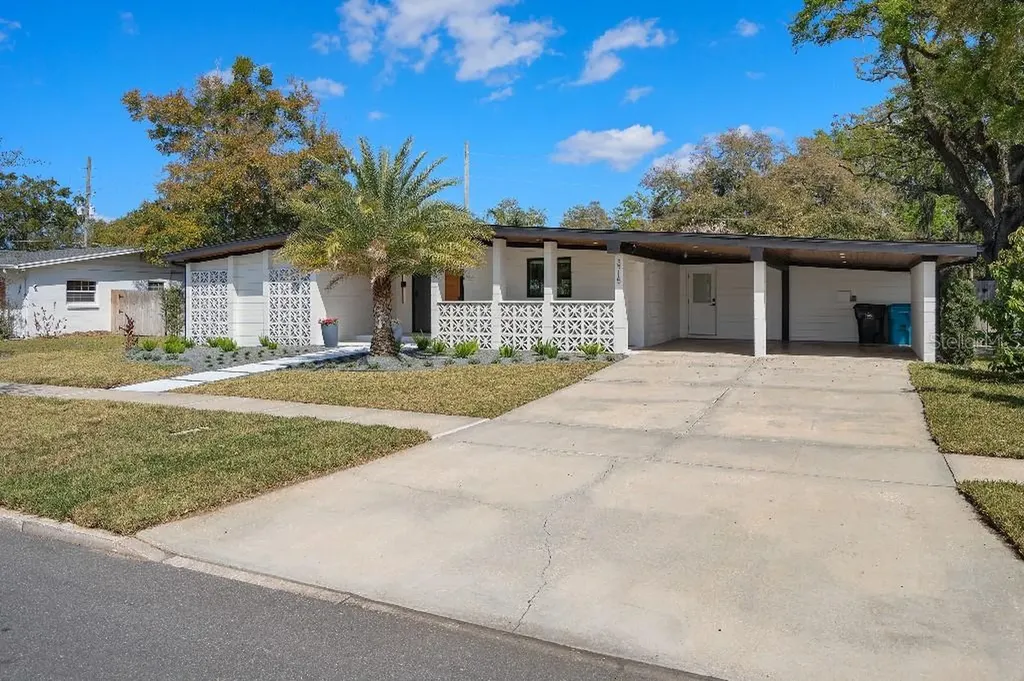3715 Neptune Drive Orlando FL 32804