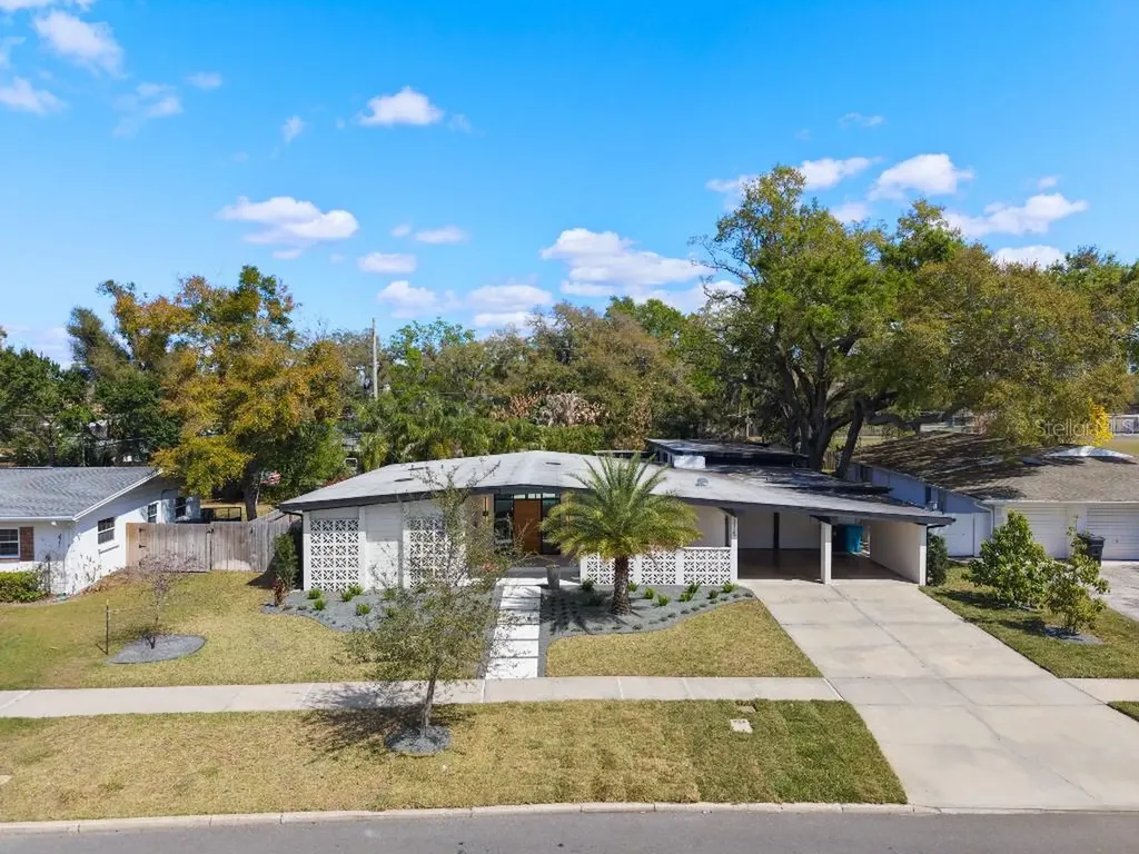 3715 Neptune Drive Orlando FL 32804