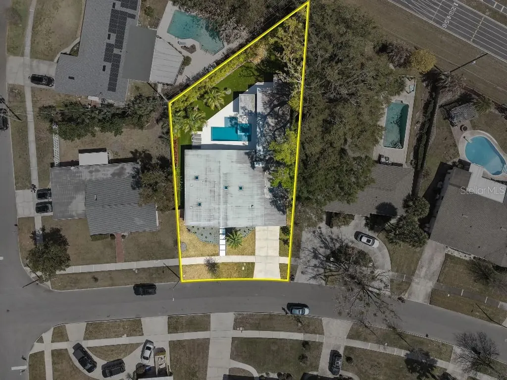 3715 Neptune Drive Orlando FL 32804