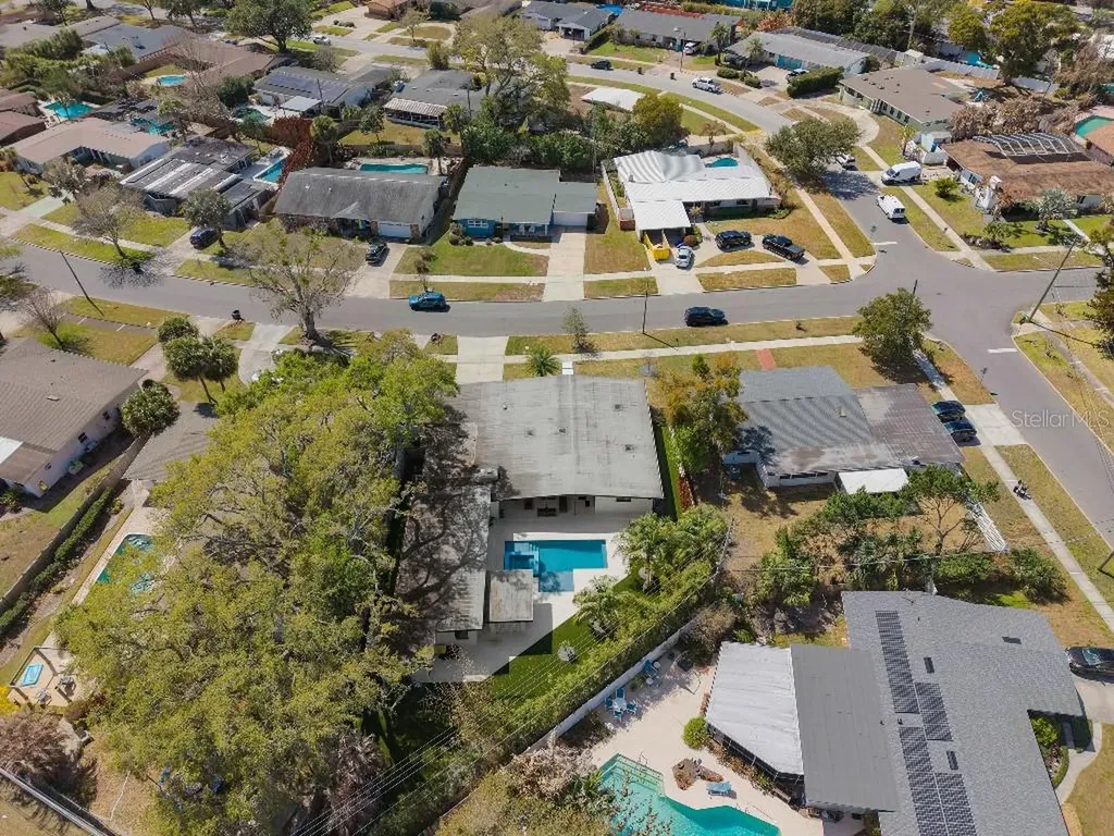 3715 Neptune Drive Orlando FL 32804