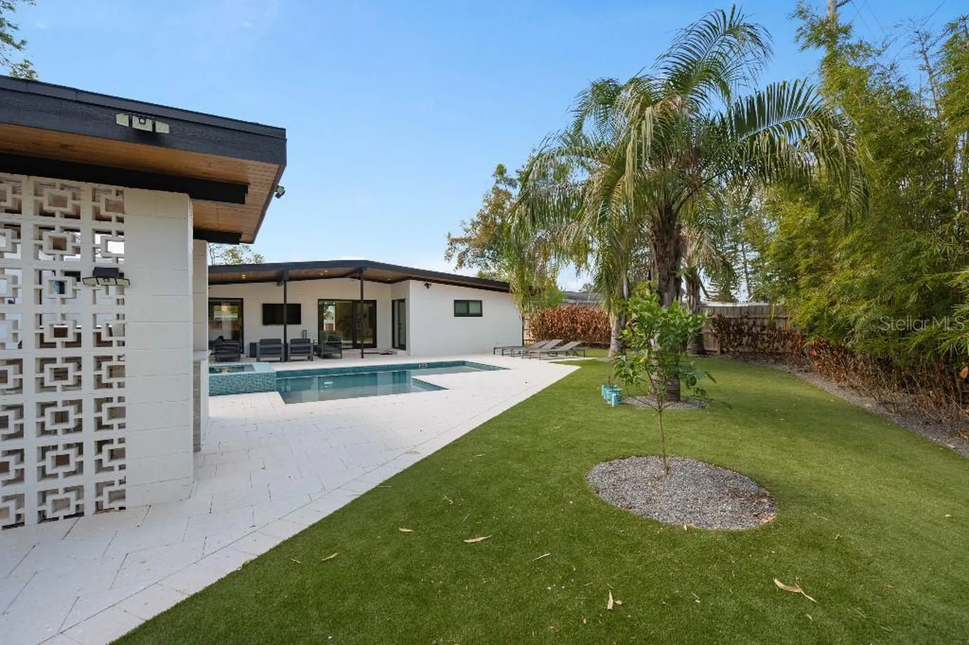 3715 Neptune Drive Orlando FL 32804
