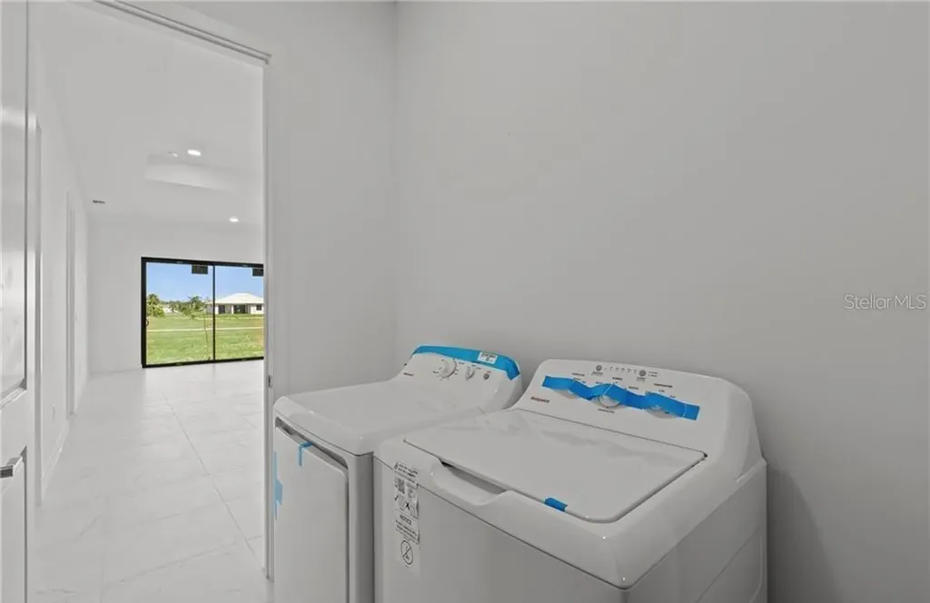 3927 NW 40th Terrace Cape Coral FL 33993