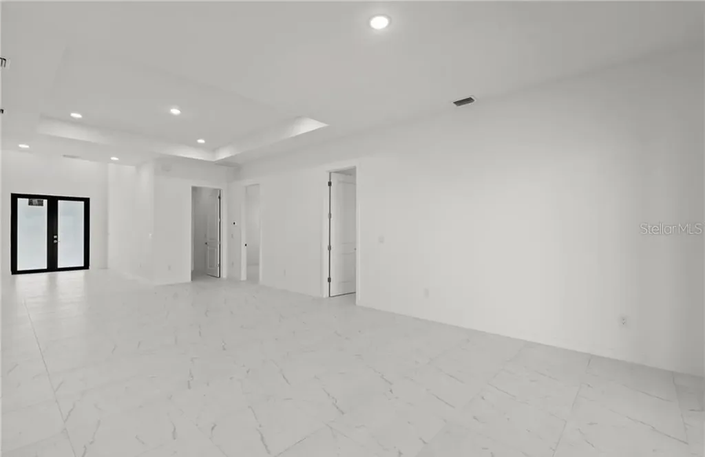 3927 NW 40th Terrace Cape Coral FL 33993