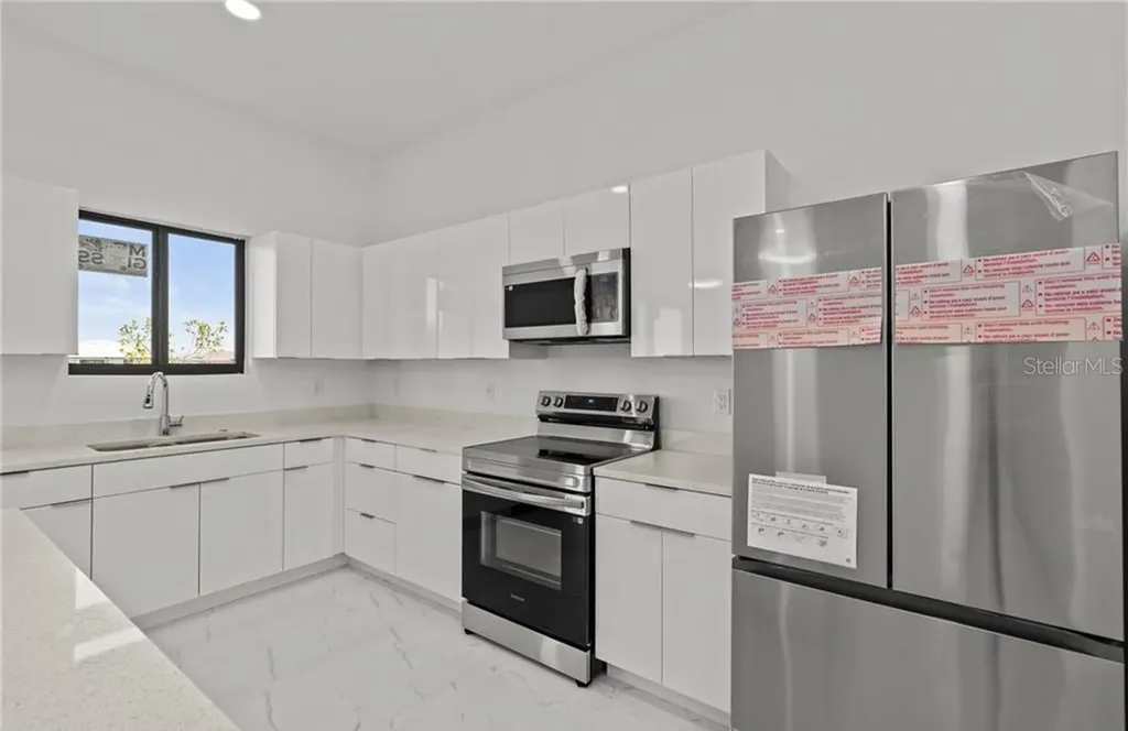 3927 NW 40th Terrace Cape Coral FL 33993