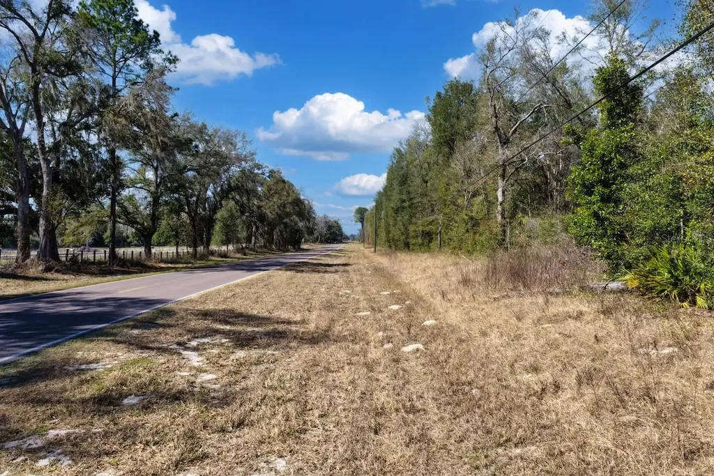 Cr 339 NW Trenton FL 32693