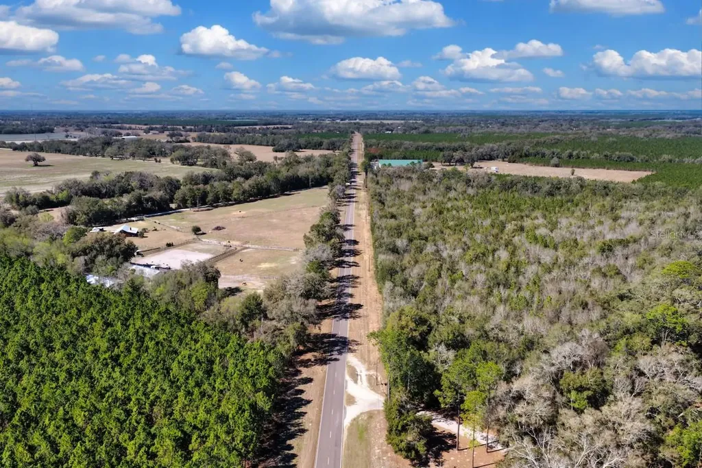 Cr 339 NW Trenton FL 32693