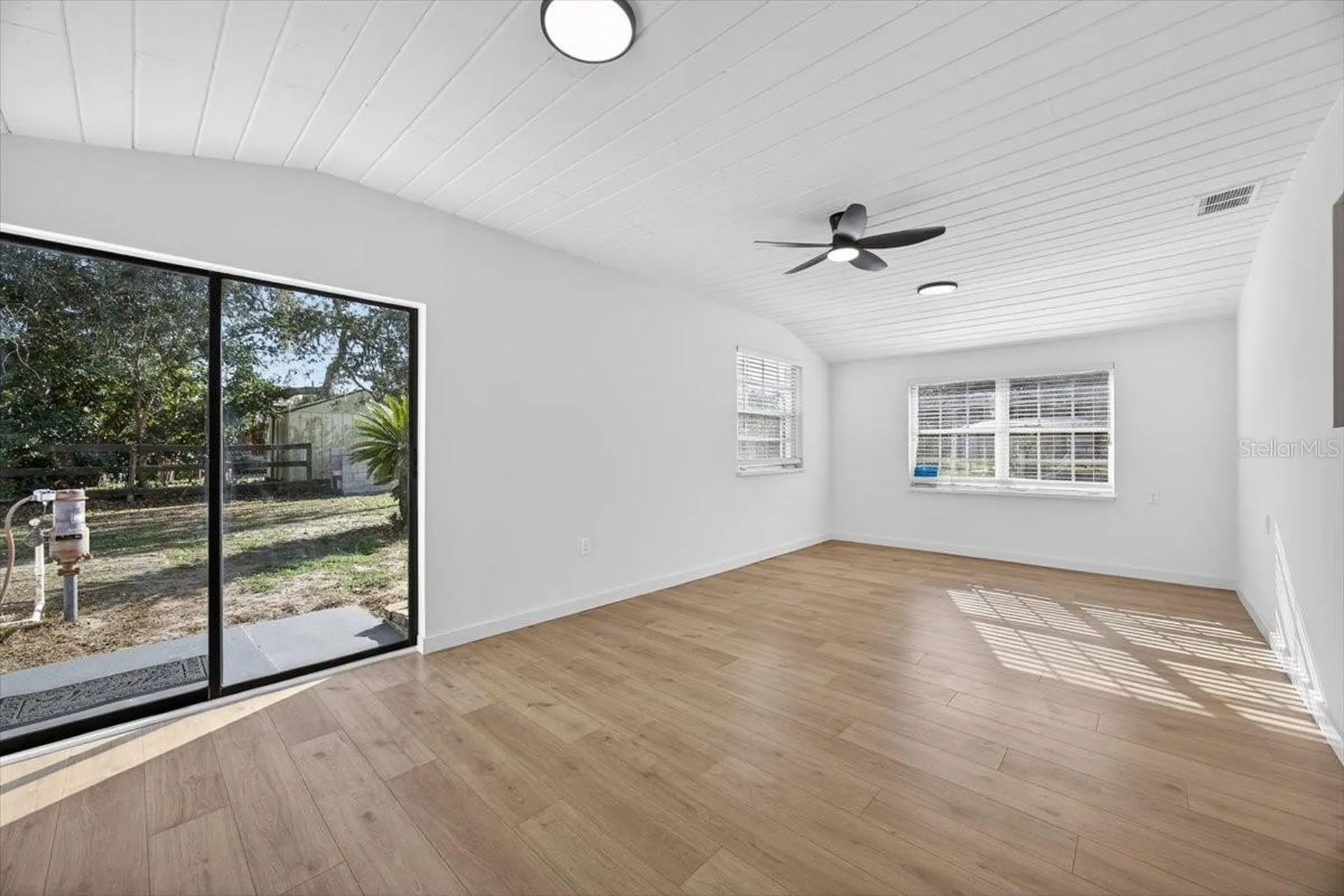 45806 Lake Street Paisley FL 32767