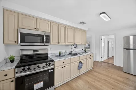 45806 Lake Street Paisley FL 32767