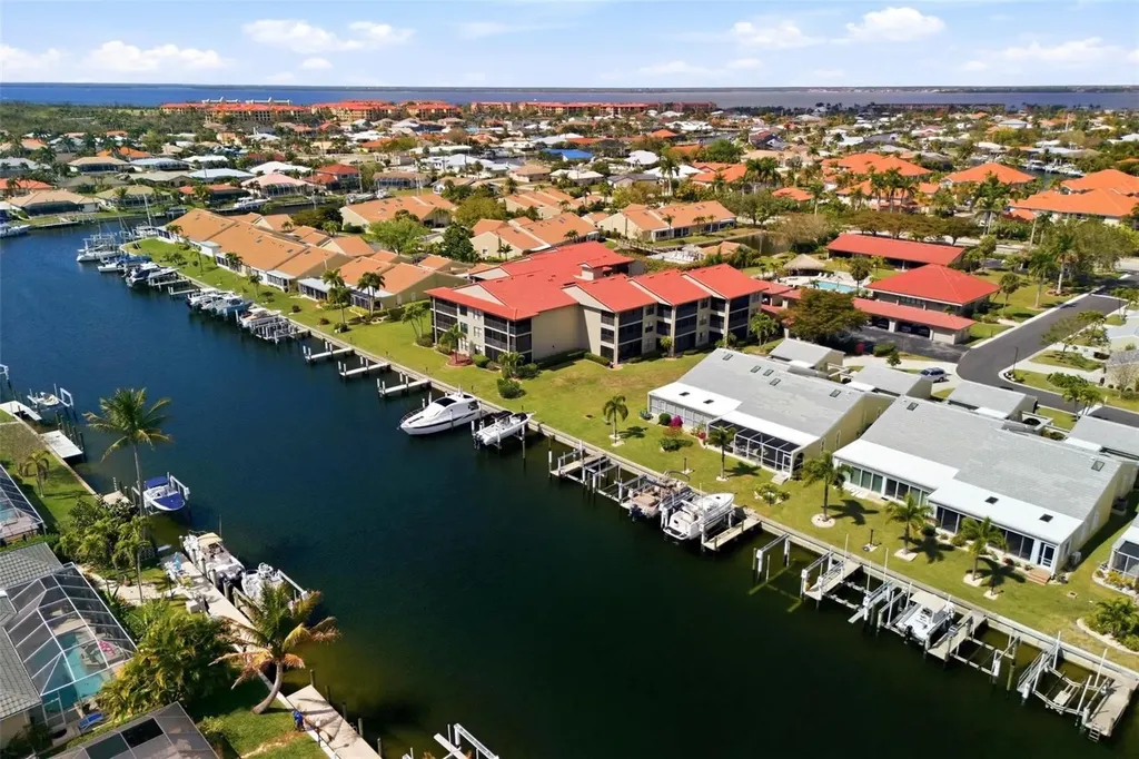 2521 W Marion Avenue Punta Gorda FL 33950