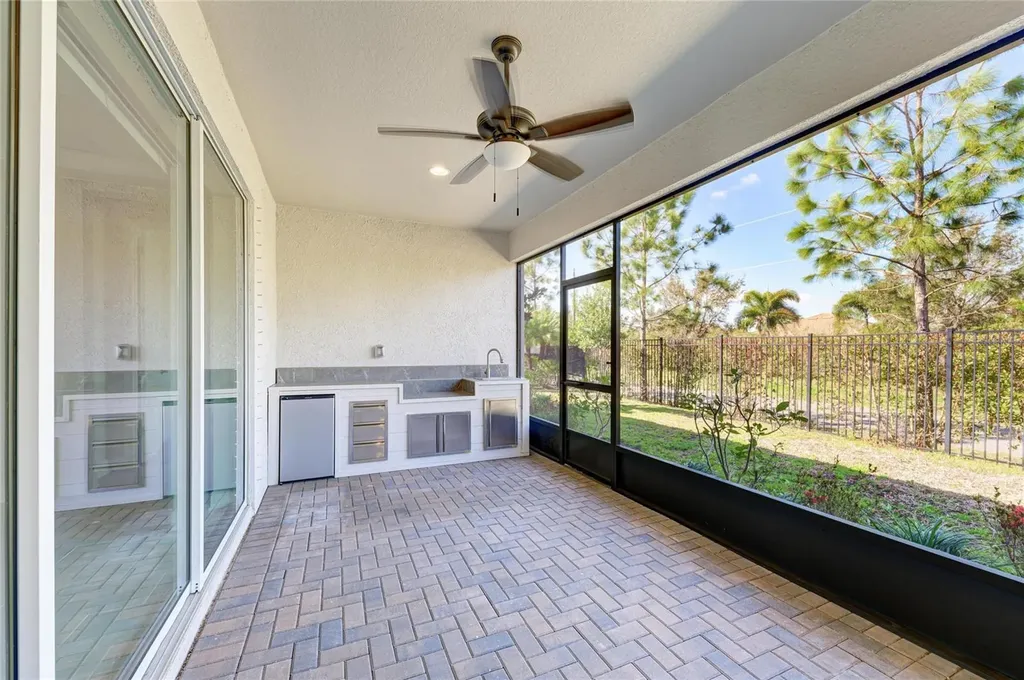 1008 Fernleaf Run Bradenton FL 34212