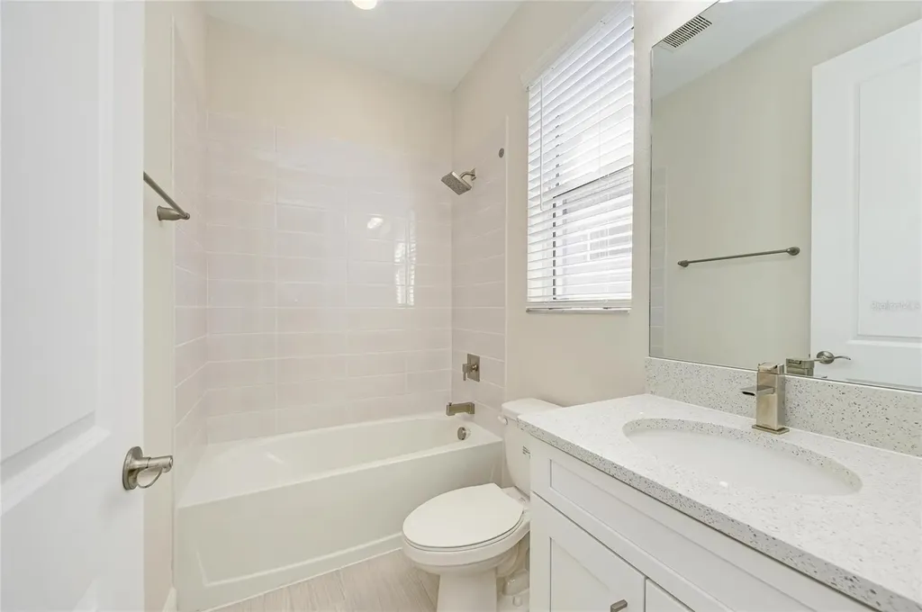 1008 Fernleaf Run Bradenton FL 34212