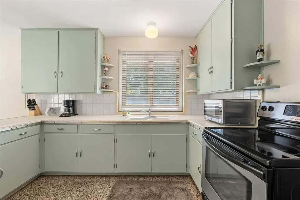 7549 Westmoreland Drive Sarasota FL 34243