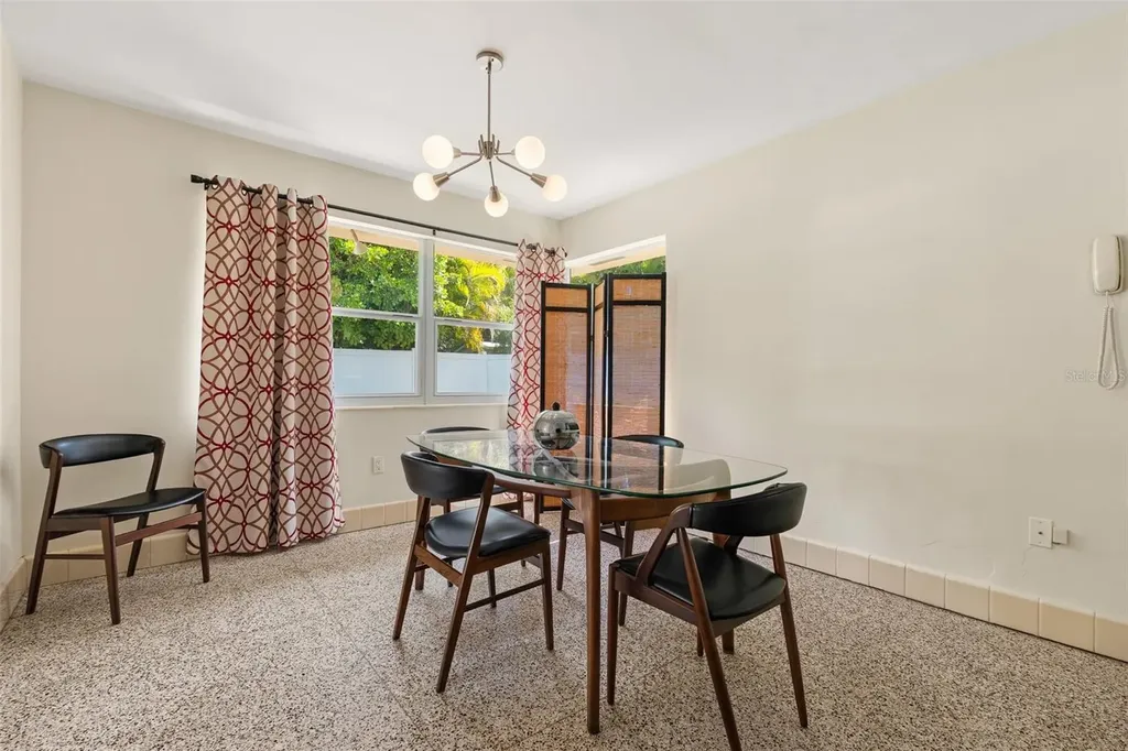 7549 Westmoreland Drive Sarasota FL 34243