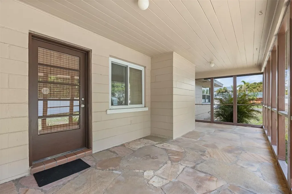 7549 Westmoreland Drive Sarasota FL 34243