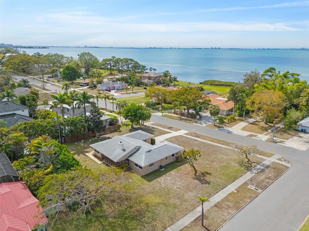 7549 Westmoreland Drive Sarasota FL 34243