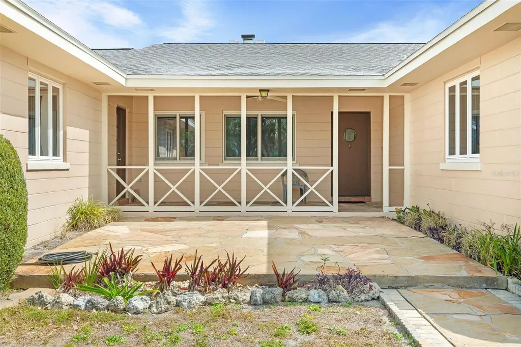 7549 Westmoreland Drive Sarasota FL 34243