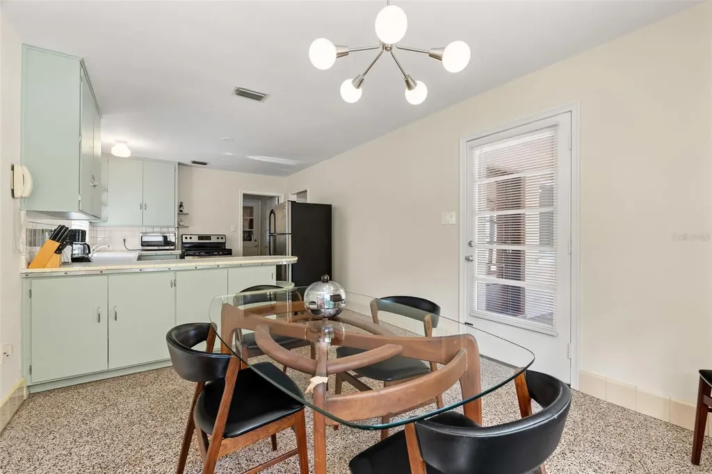 7549 Westmoreland Drive Sarasota FL 34243