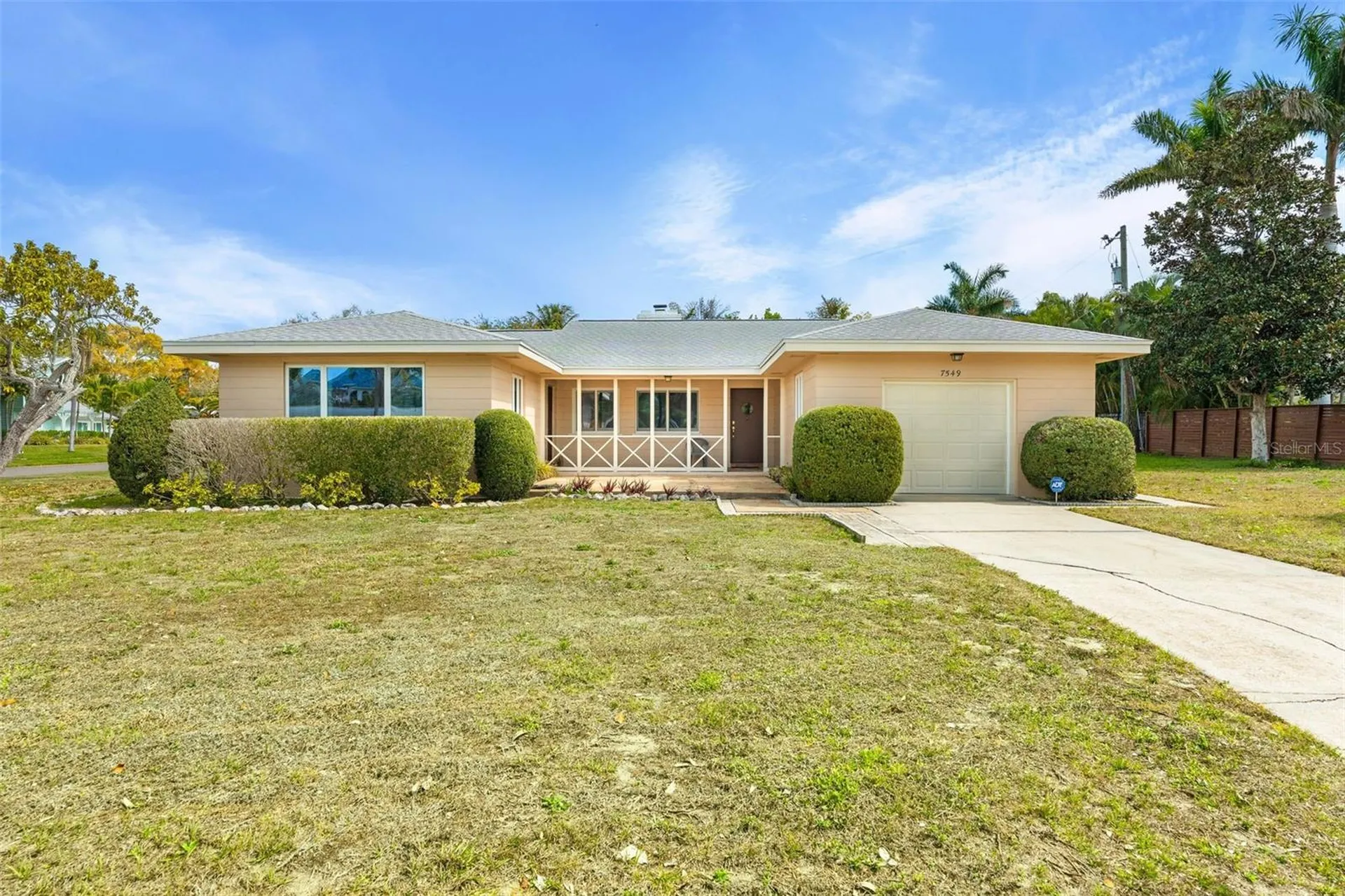 7549 Westmoreland Drive Sarasota FL 34243