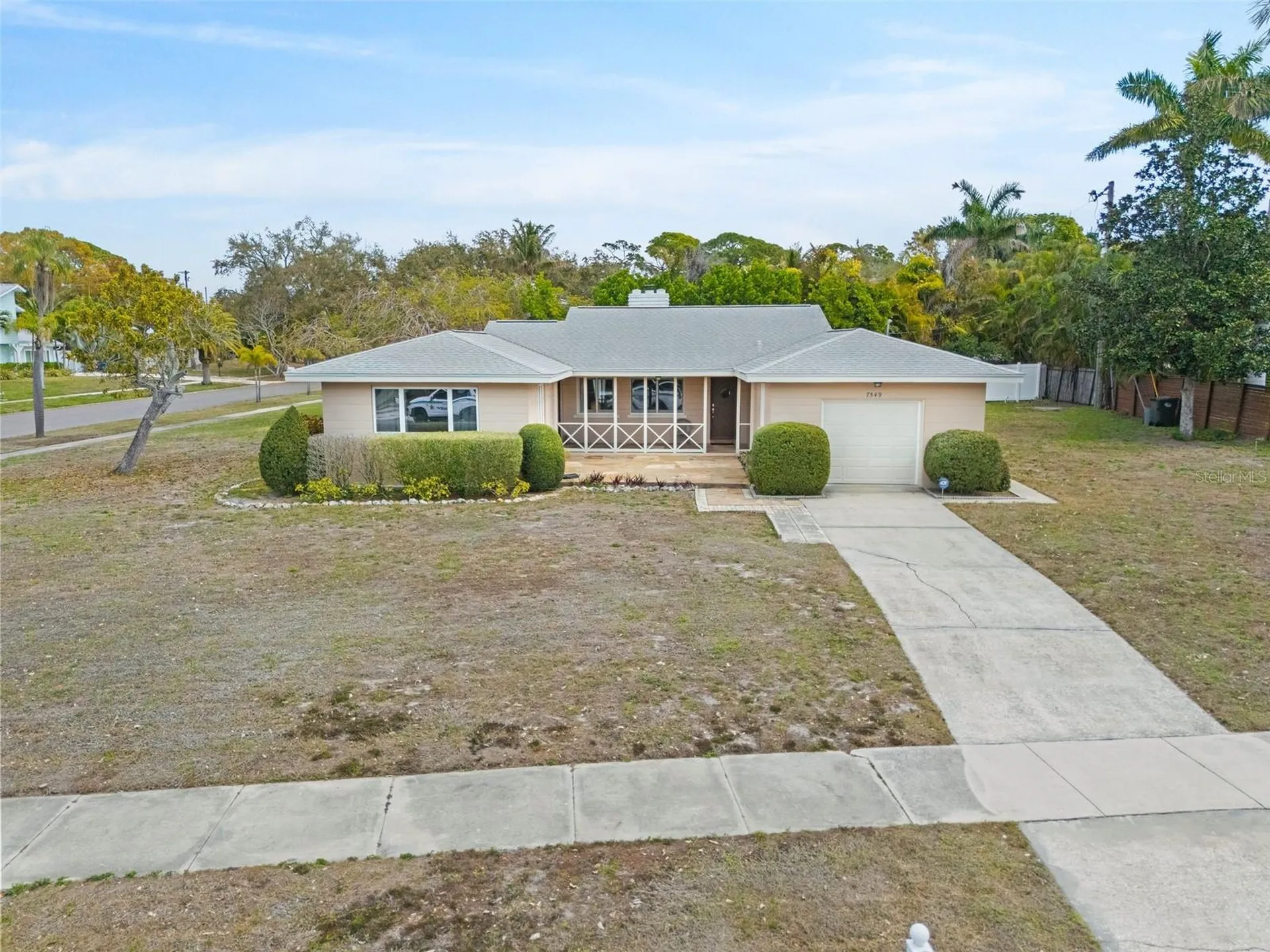 7549 Westmoreland Drive Sarasota FL 34243