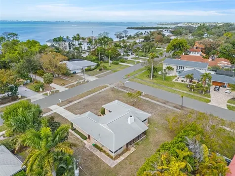 7549 Westmoreland Drive Sarasota FL 34243