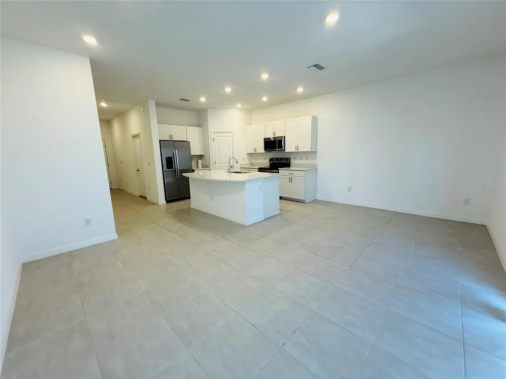 2264 Paravane Way Wesley Chapel FL 33543