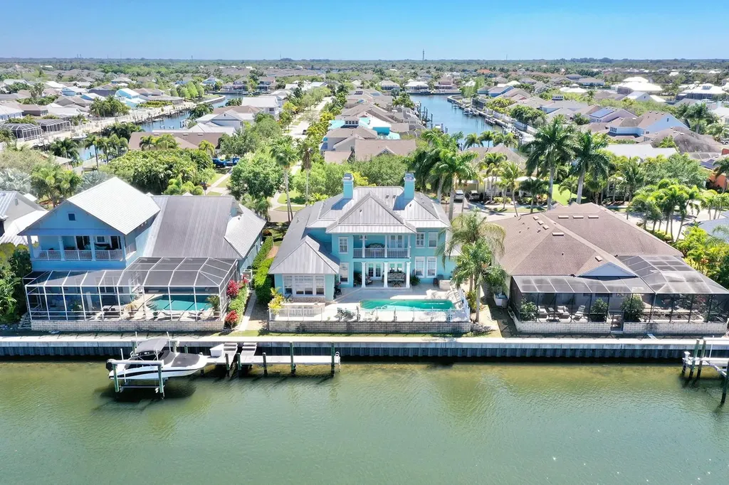 615 Islebay Drive Apollo Beach FL 33572