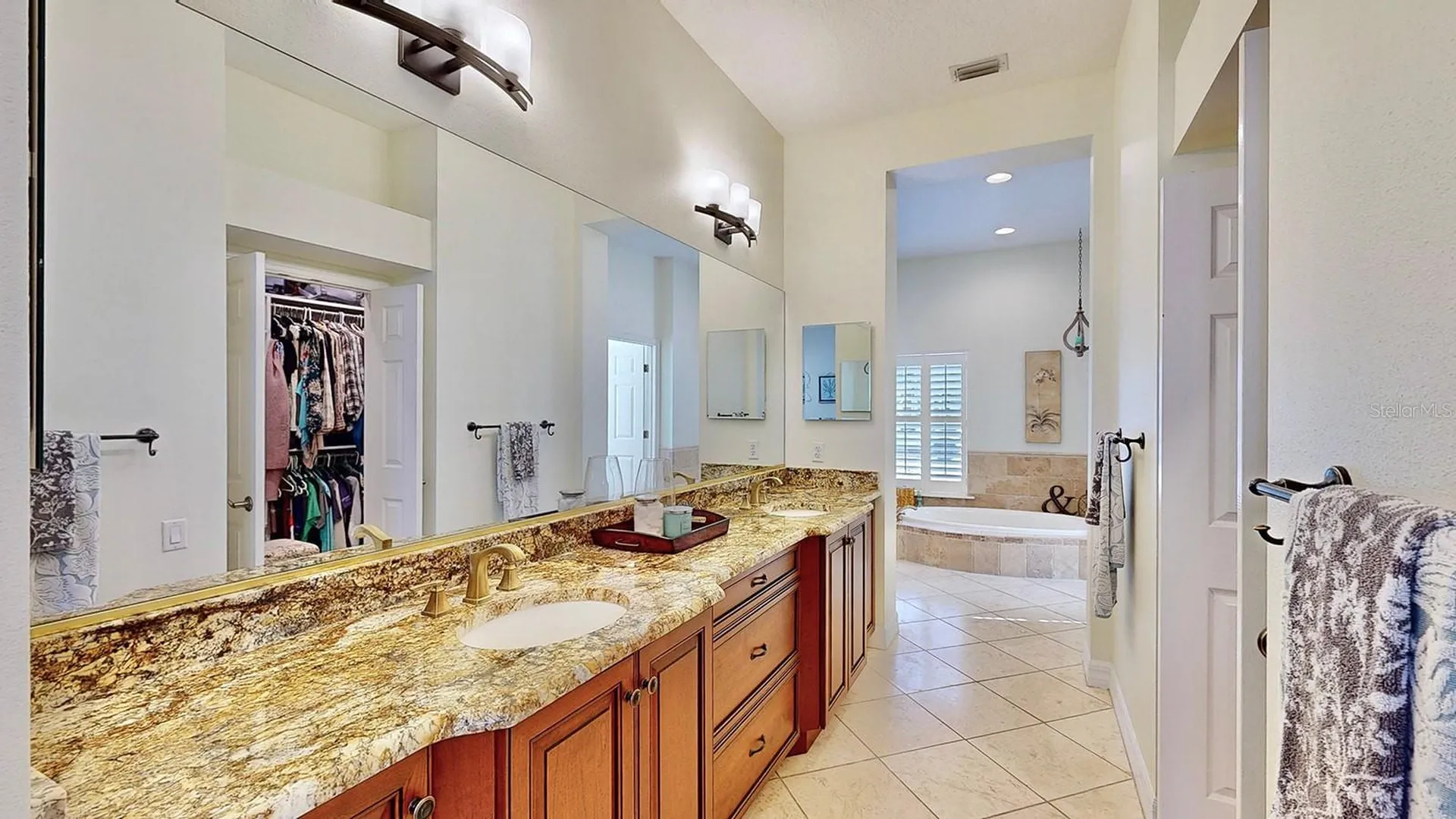 615 Islebay Drive Apollo Beach FL 33572