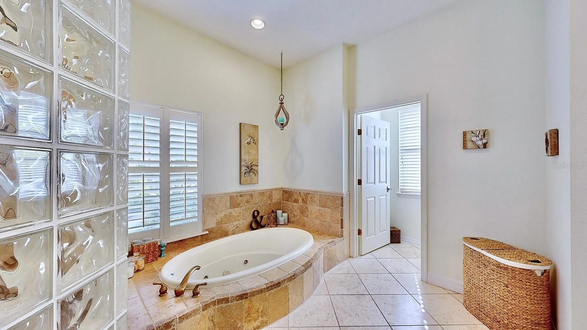 615 Islebay Drive Apollo Beach FL 33572