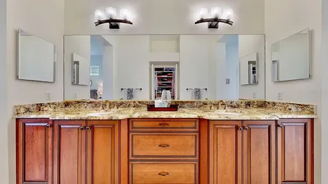 615 Islebay Drive Apollo Beach FL 33572