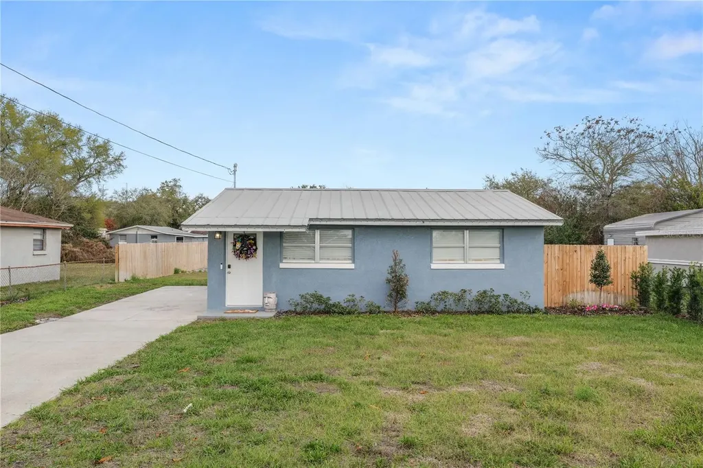 272 Avenue A Waverly FL 33877