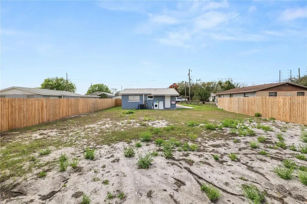 272 Avenue A Waverly FL 33877