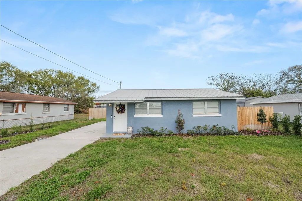 272 Avenue A Waverly FL 33877