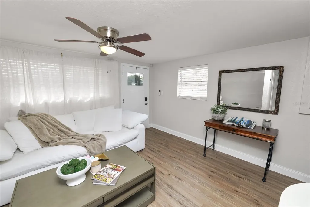272 Avenue A Waverly FL 33877