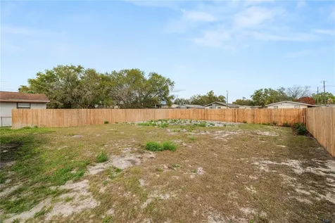 272 Avenue A Waverly FL 33877