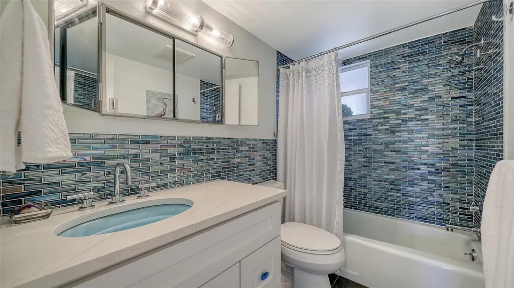 4440 Exeter Drive Longboat Key FL 34228