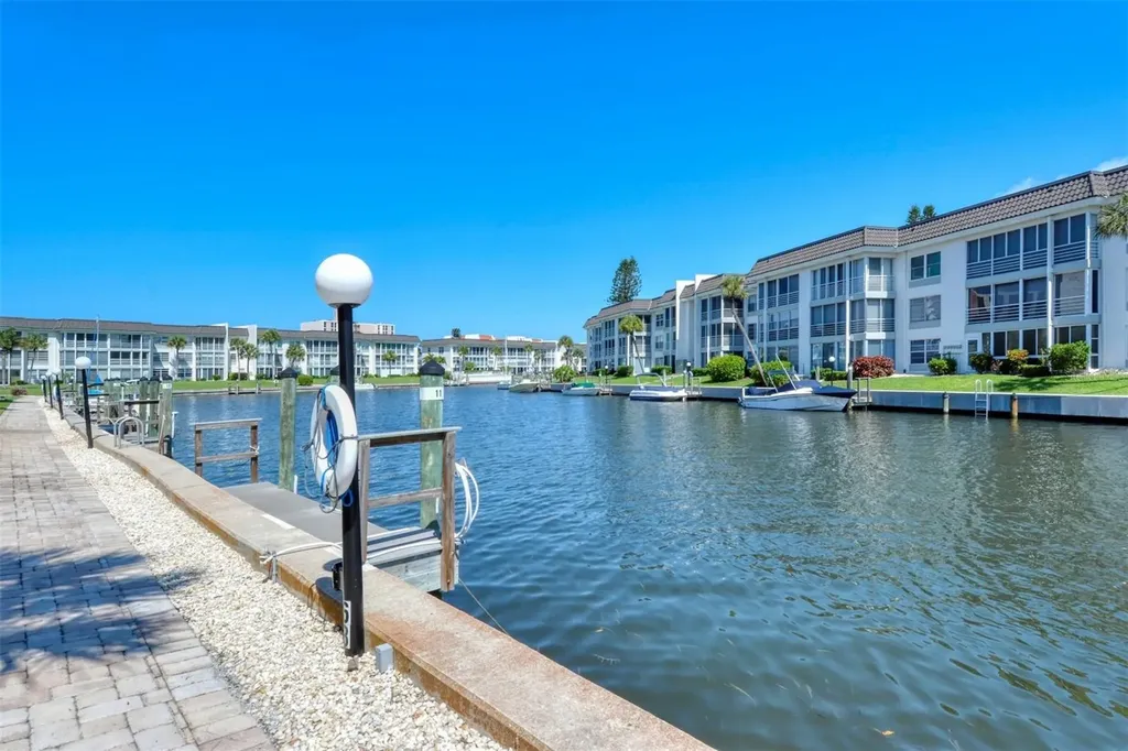 4440 Exeter Drive Longboat Key FL 34228
