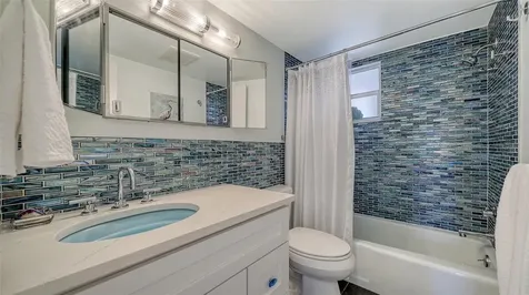 4440 Exeter Drive Longboat Key FL 34228
