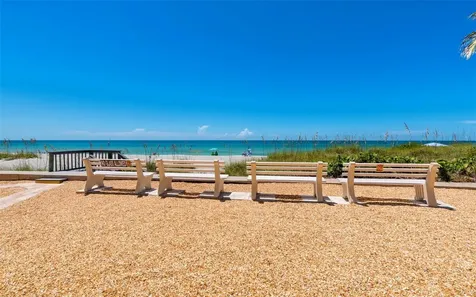 4440 Exeter Drive Longboat Key FL 34228