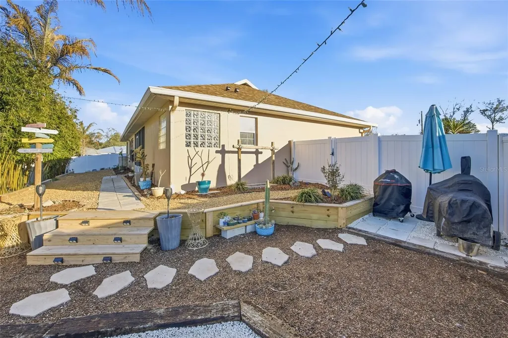 13025 NE 7th Lane Silver Springs FL 34488