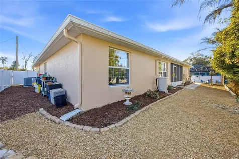 13025 NE 7th Lane Silver Springs FL 34488
