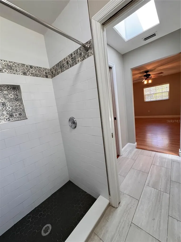 5619 Colonial Oaks Boulevard Sarasota FL 34232