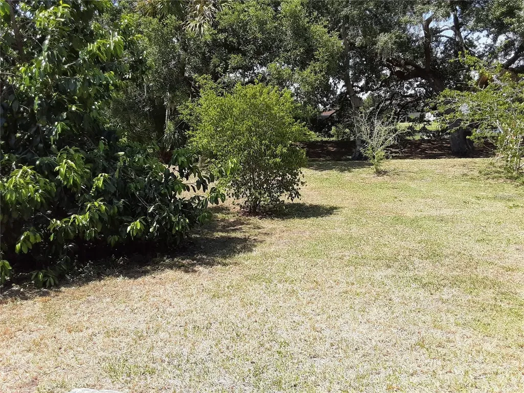 5619 Colonial Oaks Boulevard Sarasota FL 34232
