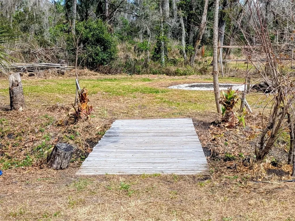 1142 Doc Coil Road Bowling Green FL 33834