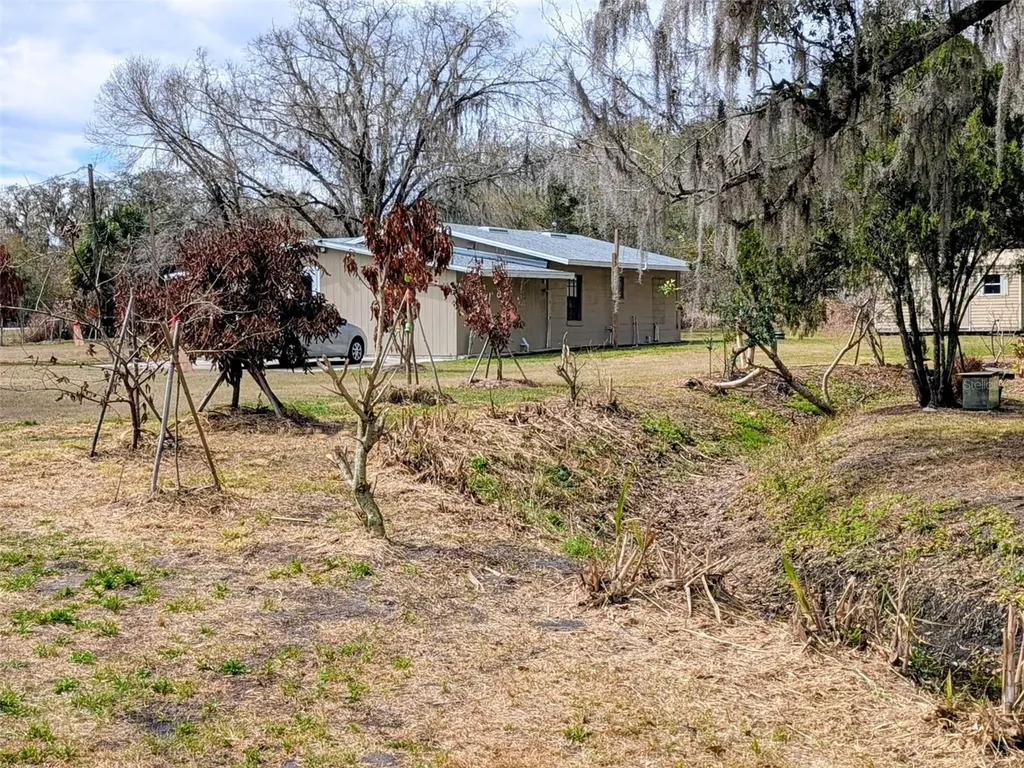 1142 Doc Coil Road Bowling Green FL 33834