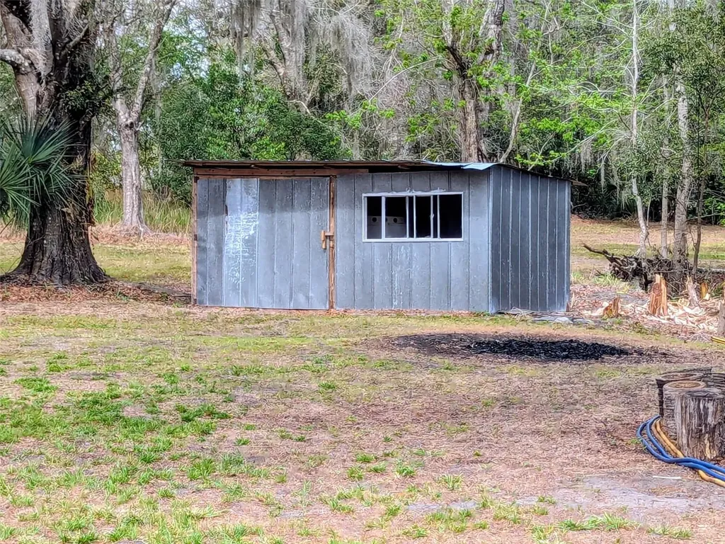 1142 Doc Coil Road Bowling Green FL 33834