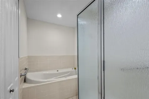 2014 Golfview Drive Tarpon Springs FL 34689