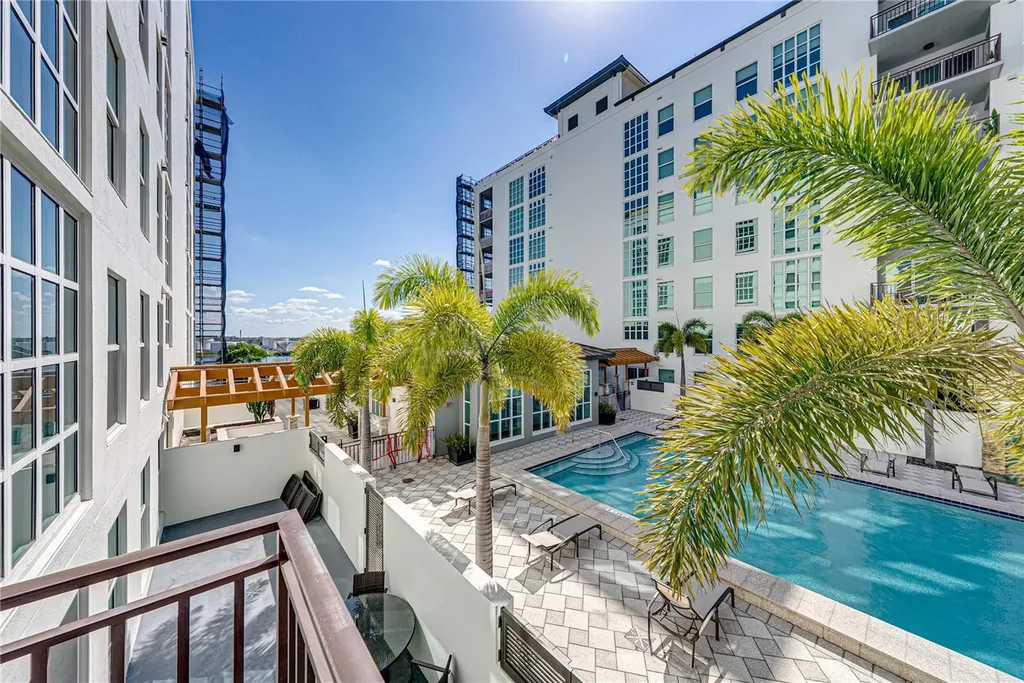 1227 E Madison Street Tampa FL 33602