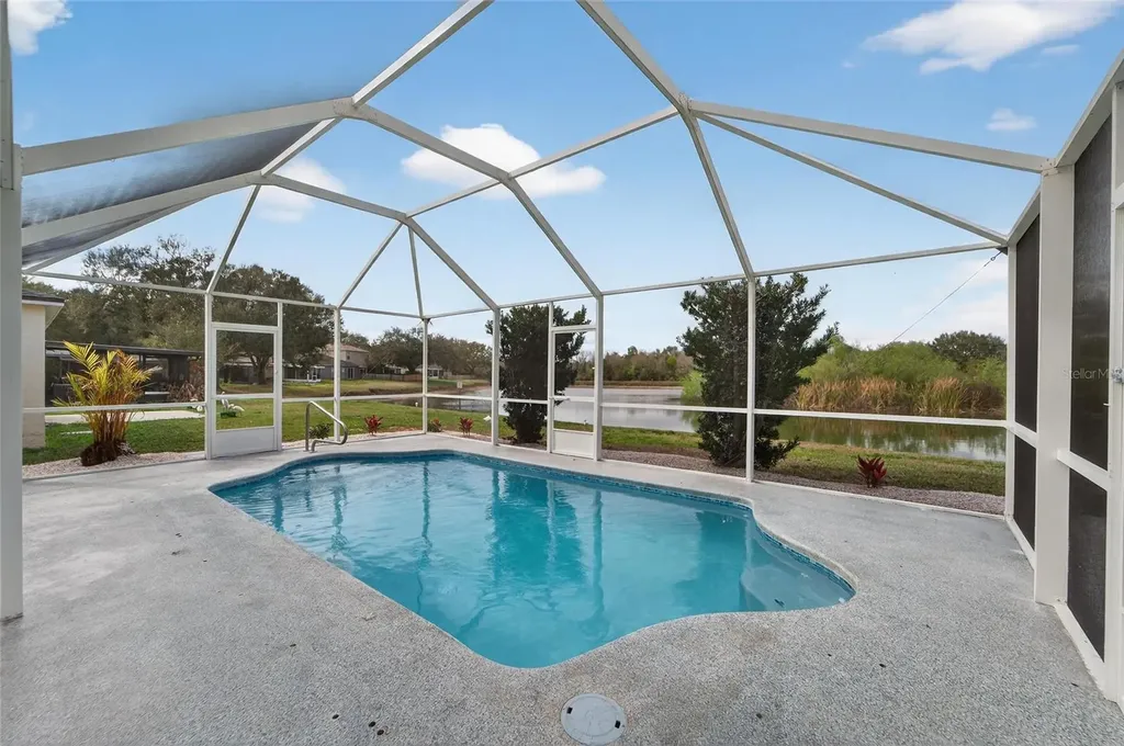 1112 Lake Shore Ranch Drive Seffner FL 33584